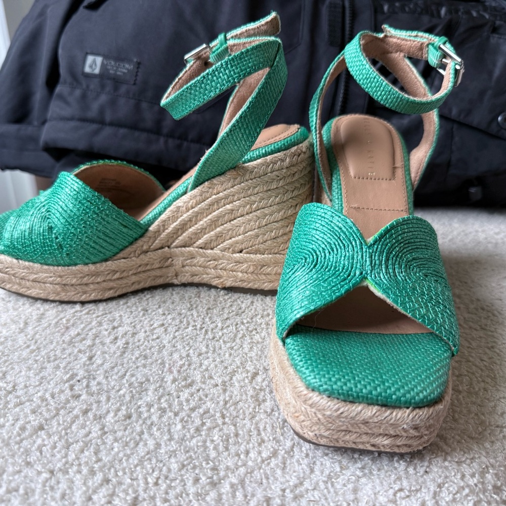 Kelly & Katie Green Wedge Sandals